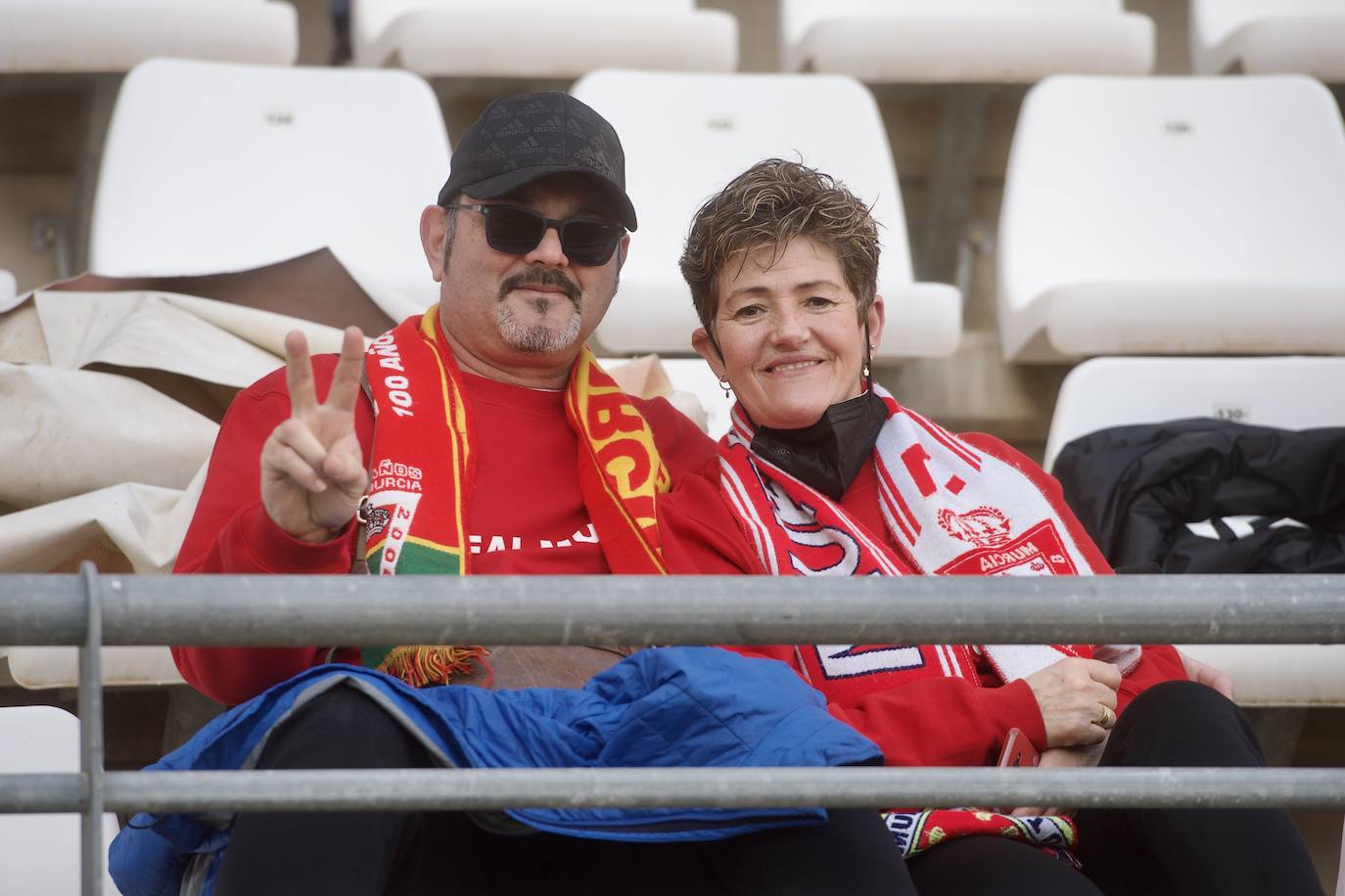 Fotos: El Enrique Roca, en la victoria del Real Murcia