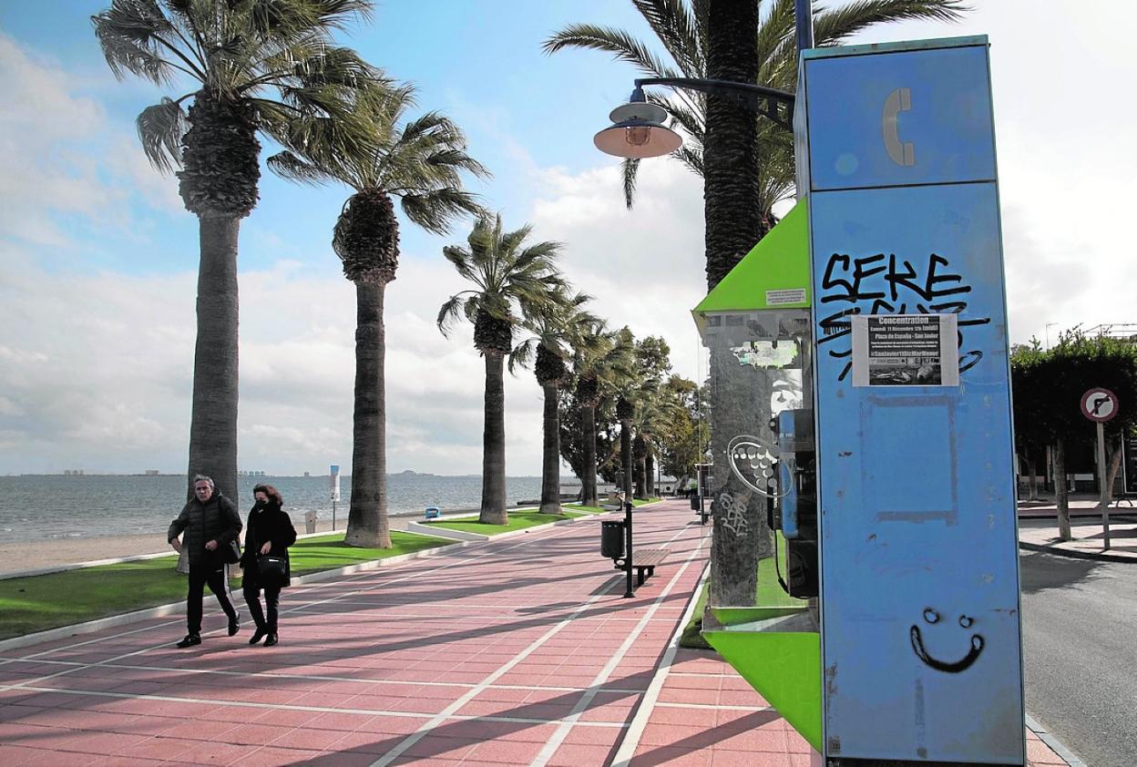 Una de las cabinas de La Ribera, que se convertirá en una oficina de información con pantalla táctil. 