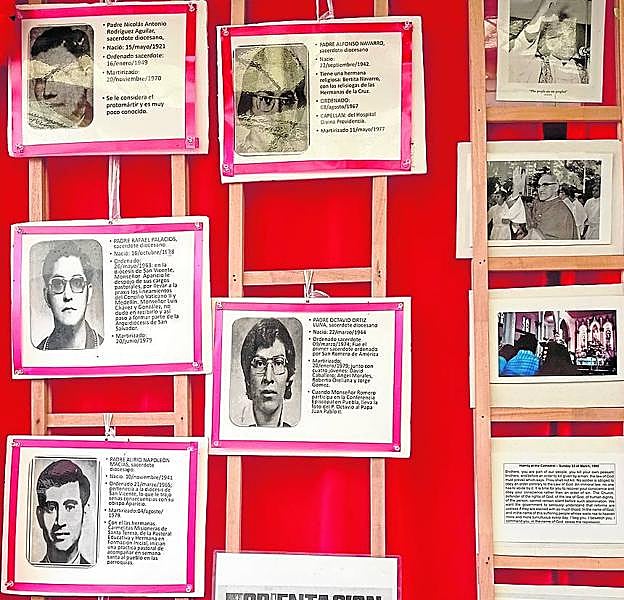 Murales que recuerdan a las víctimas de la represión y muerte.