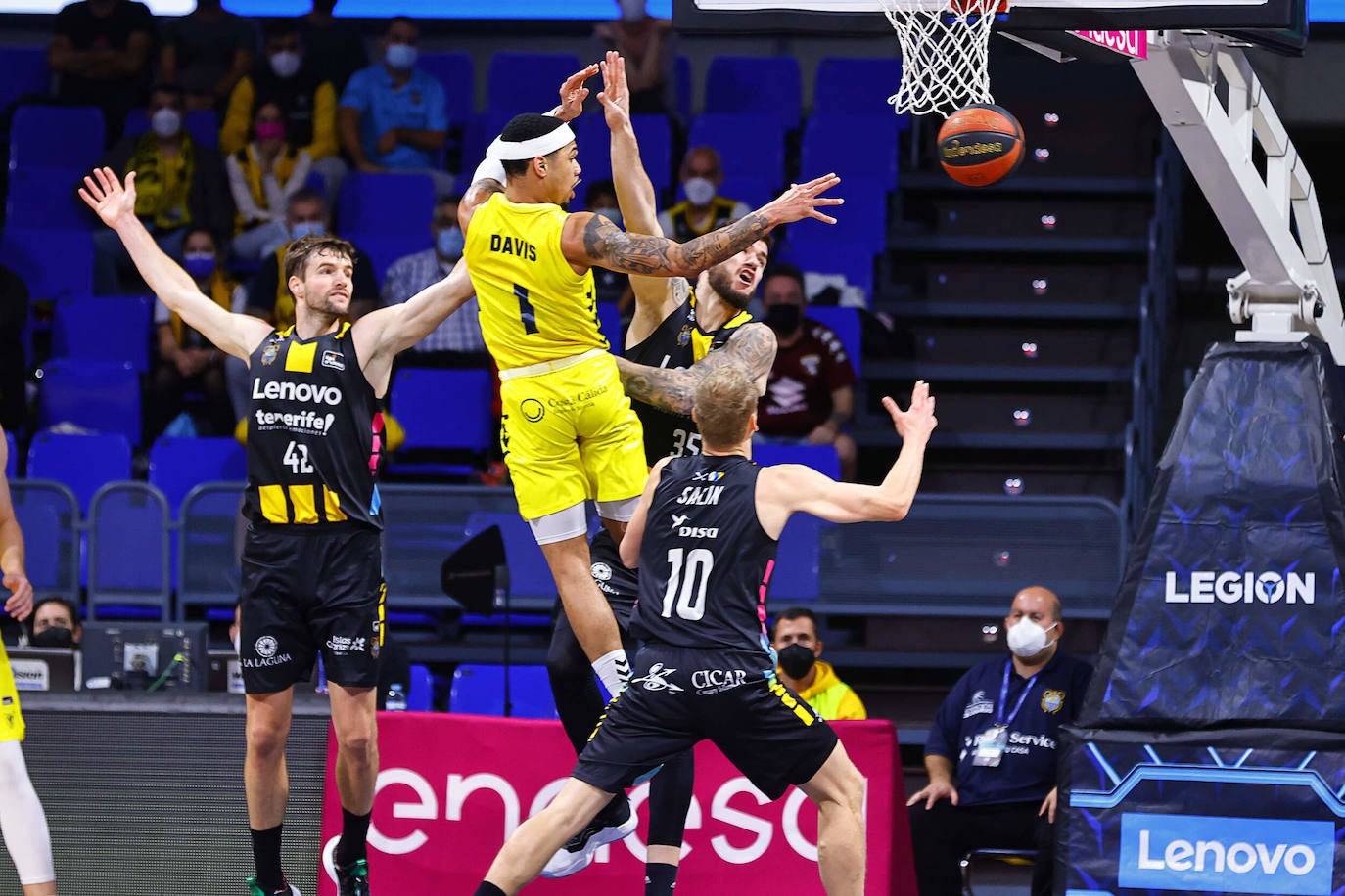 Fotos: Las imágenes de la derrota del UCAM Murcia en Tenerife