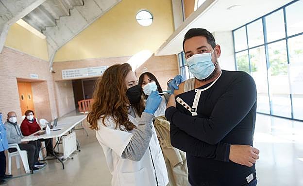 Salud abre la vacunación sin cita previa a todas las franjas de edad