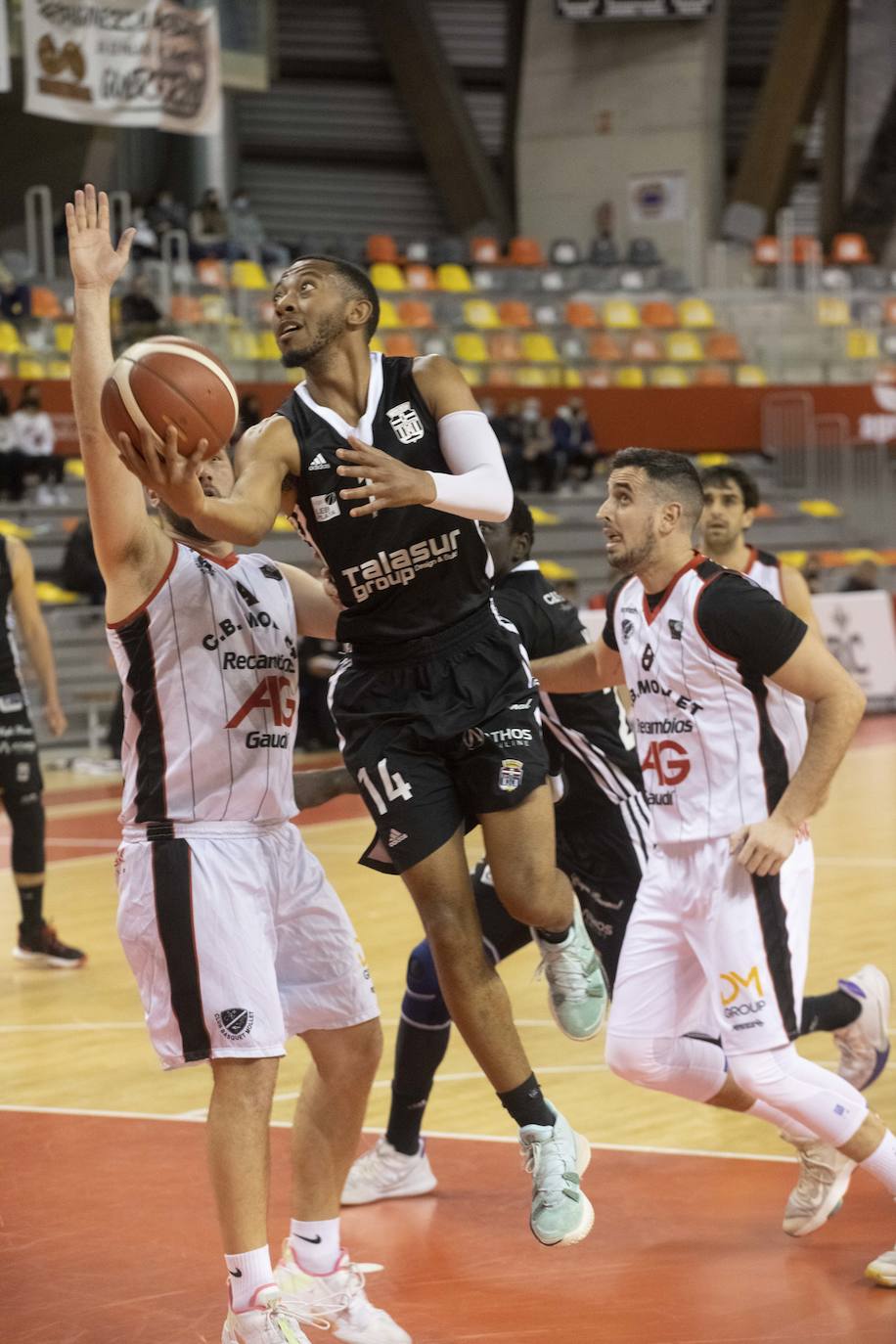 Fotos: Baloncesto: Cartagena- Mollet (59-65)