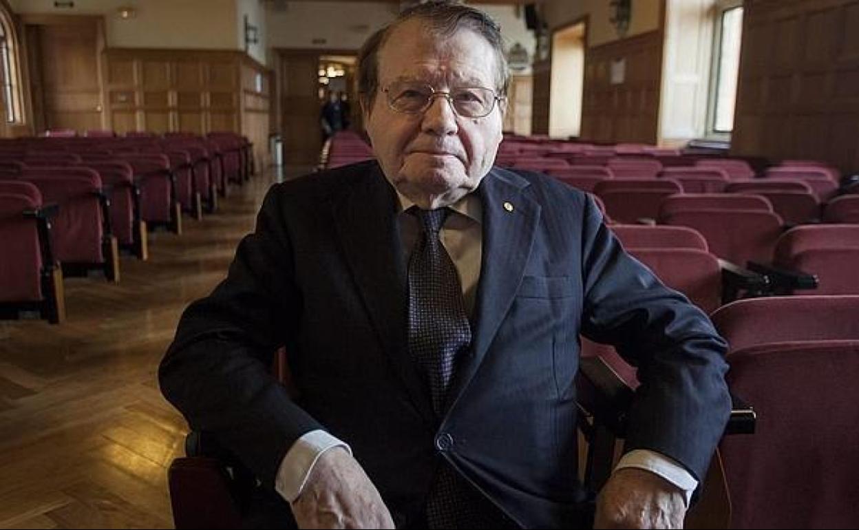 Muere Luc Montagnier, descubridor del VIH y premio Nobel de Medicina