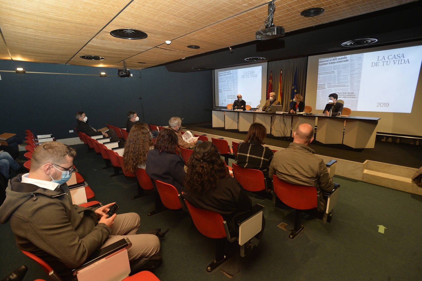 Fotos: Premio Víctor Beltrí a LA VERDAD por su apuesta por la divulgación de la arquitectura