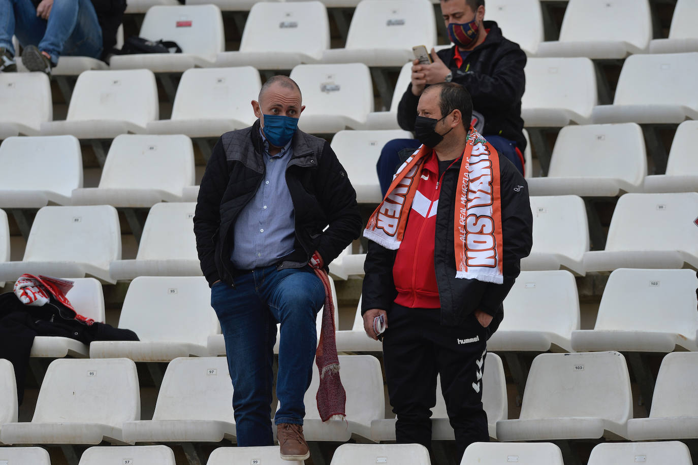 Fotos: Búscate en las gradas del Enrique Roca