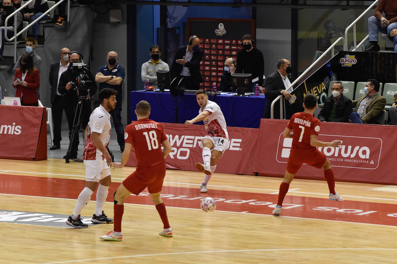 Fotos: La victoria de ElPozo, en imágenes