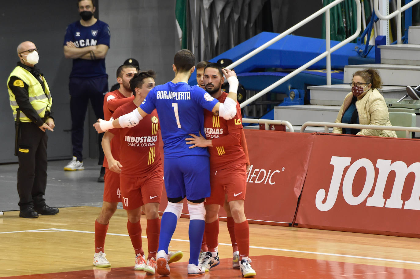 Fotos: La victoria de ElPozo, en imágenes