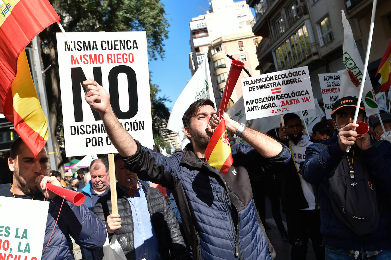 Fotos: Los agricultores salen a la calle en Murcia por la mejora del sector