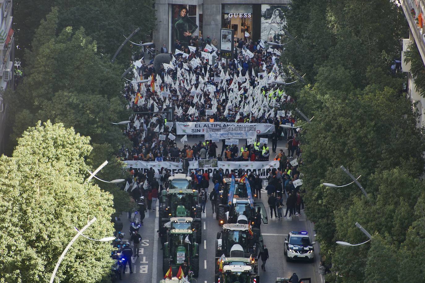 Fotos: Más de 500 tractores y camiones toman este miércoles Murcia en la manifestación del campo