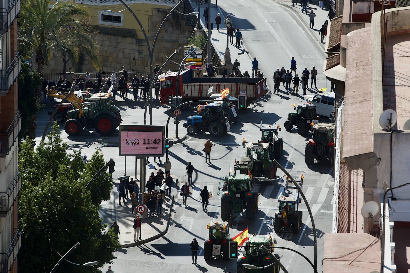 Fotos: Más de 500 tractores y camiones toman este miércoles Murcia en la manifestación del campo