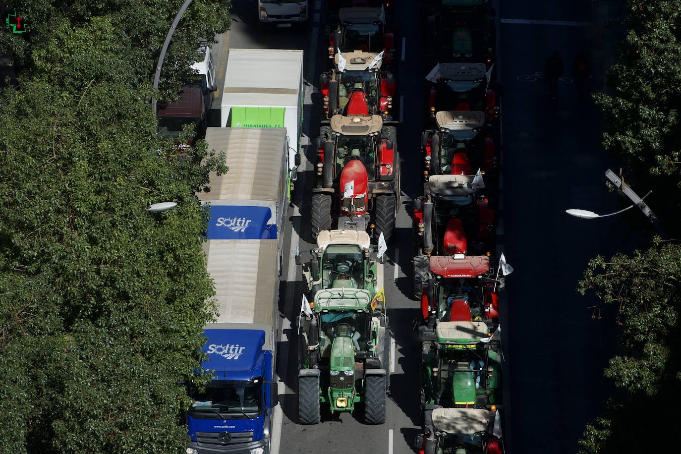 Fotos: Más de 500 tractores y camiones toman este miércoles Murcia en la manifestación del campo
