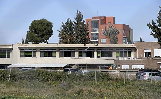 El menor que atacó a un profesor en Murcia había iniciado un tratamiento farmacológico