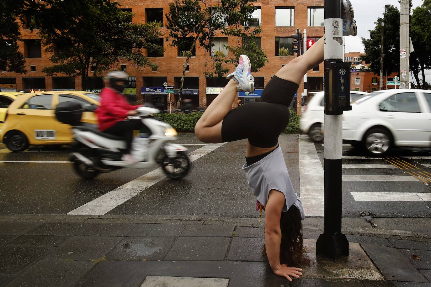 Fotos: &#039;Pole dance&#039; de calle