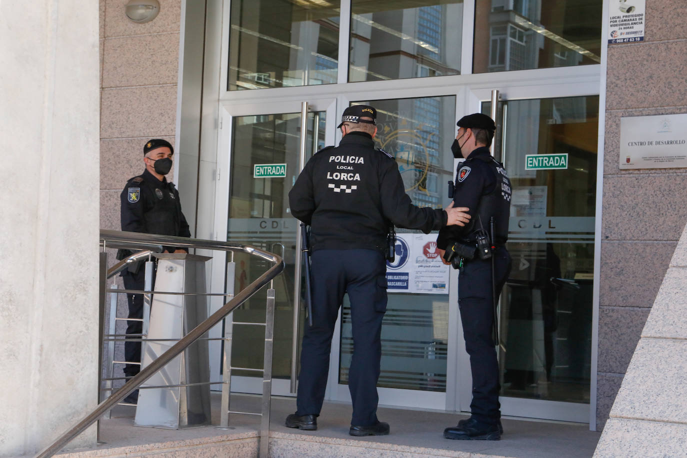 Fotos: El Pleno de Lorca aprueba la moción que afecta a la distancia de las granjas porcinas