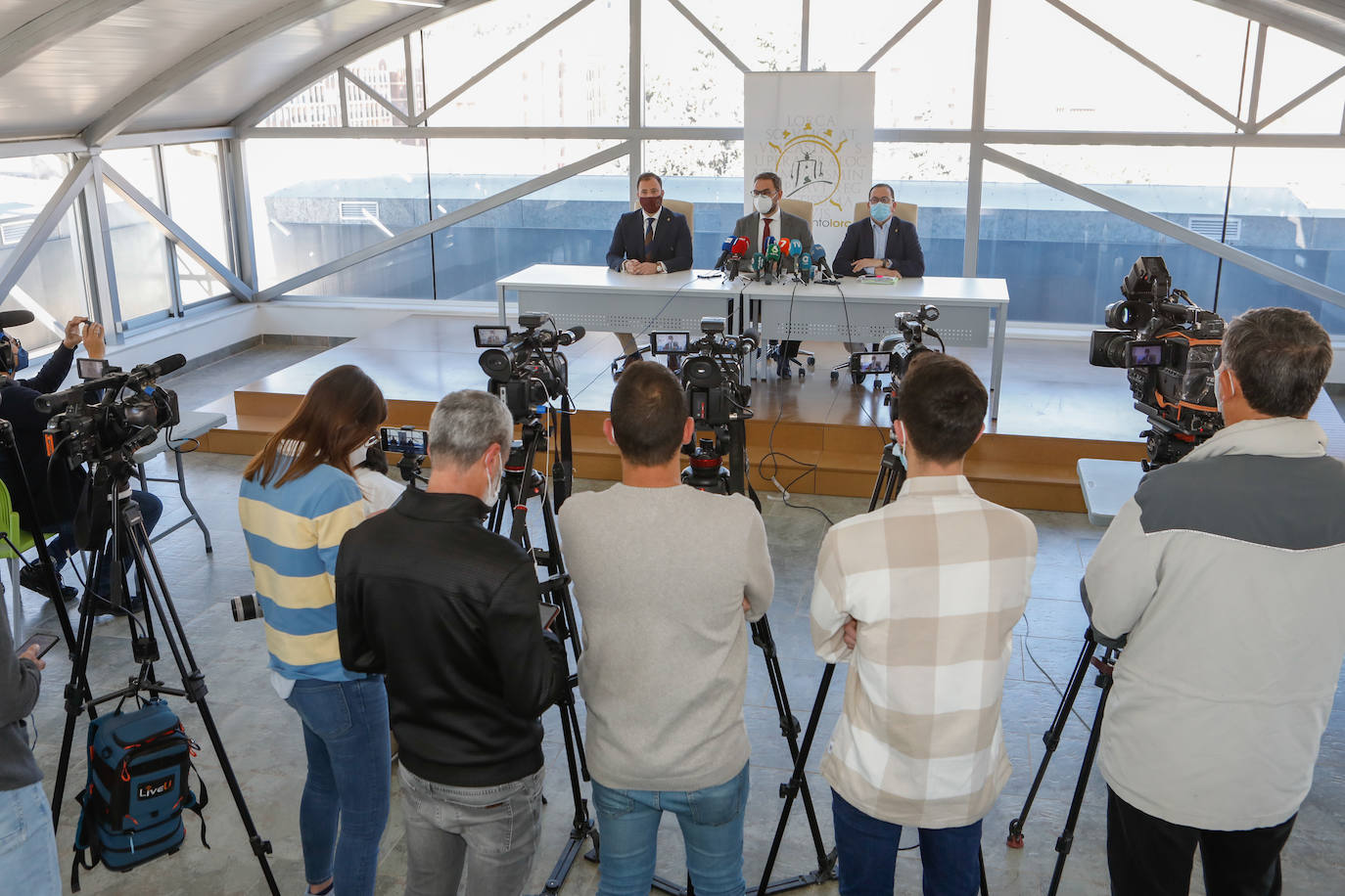 Fotos: El Pleno de Lorca aprueba la moción que afecta a la distancia de las granjas porcinas