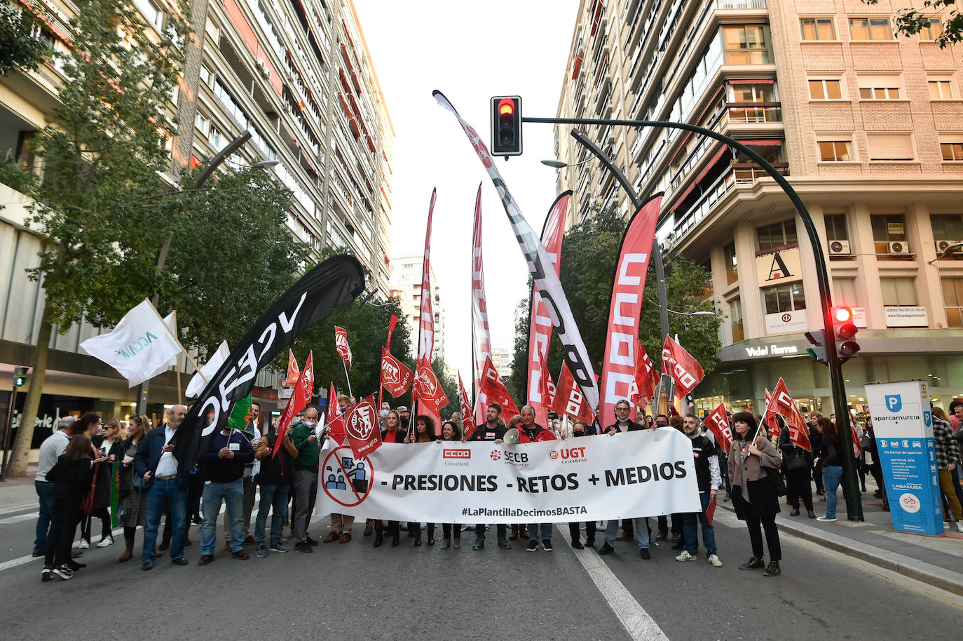 Fotos: Los trabajadores de CaixaBank se lanzan a la calle