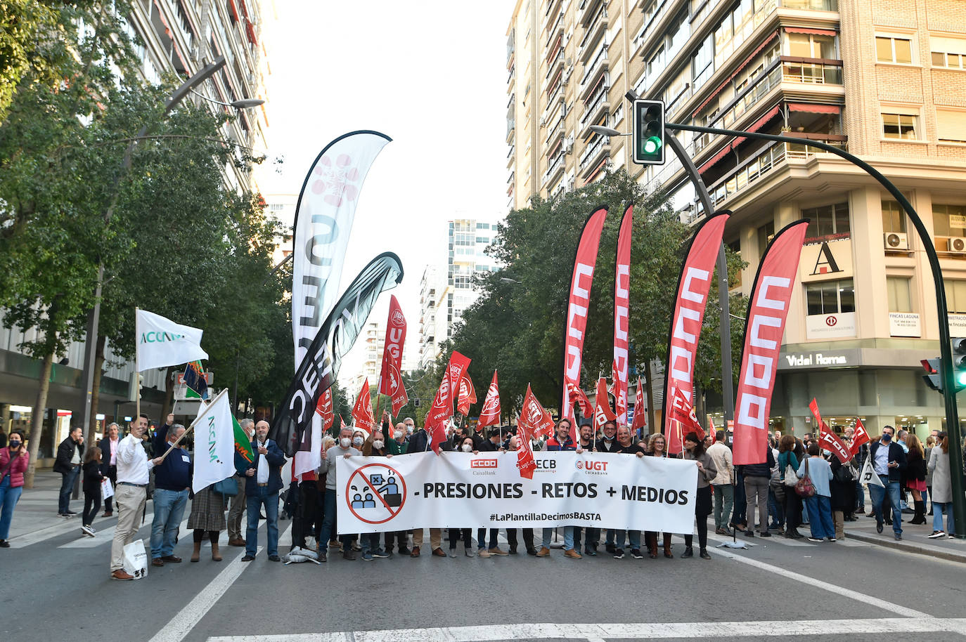 Fotos: Los trabajadores de CaixaBank se lanzan a la calle