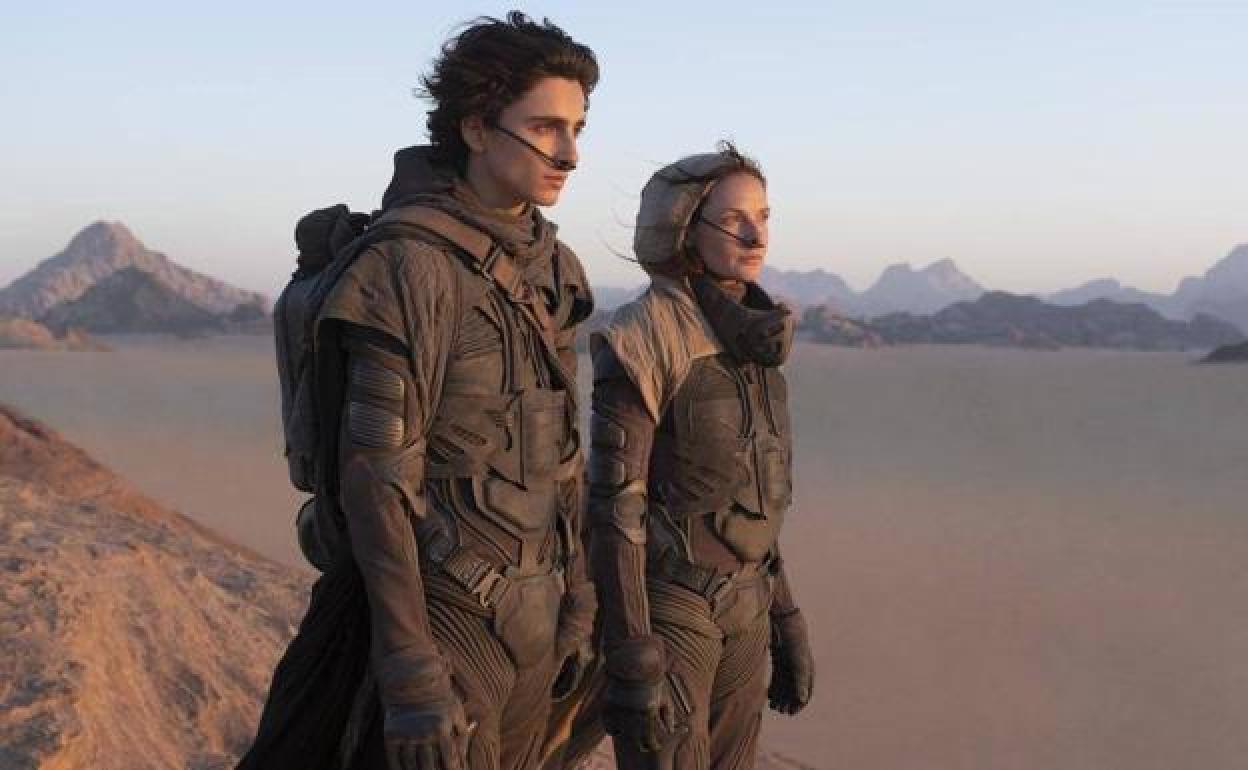 Timothée Chalamet y Rebecca Ferguson en 'Dune'.