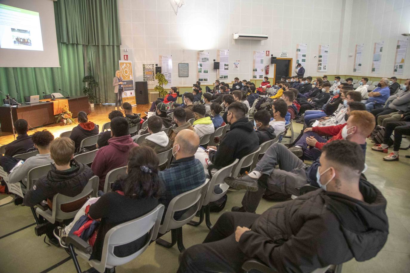 Fotos: El Politécnico de Cartagena estrena un aula con las últimas tecnologías digitales