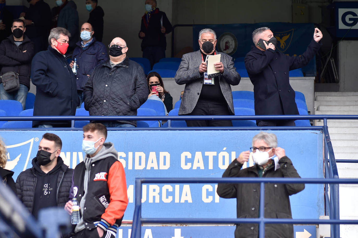 Fotos: Búscate en La Condomina en el partido entre el UCAM y el San Fernando