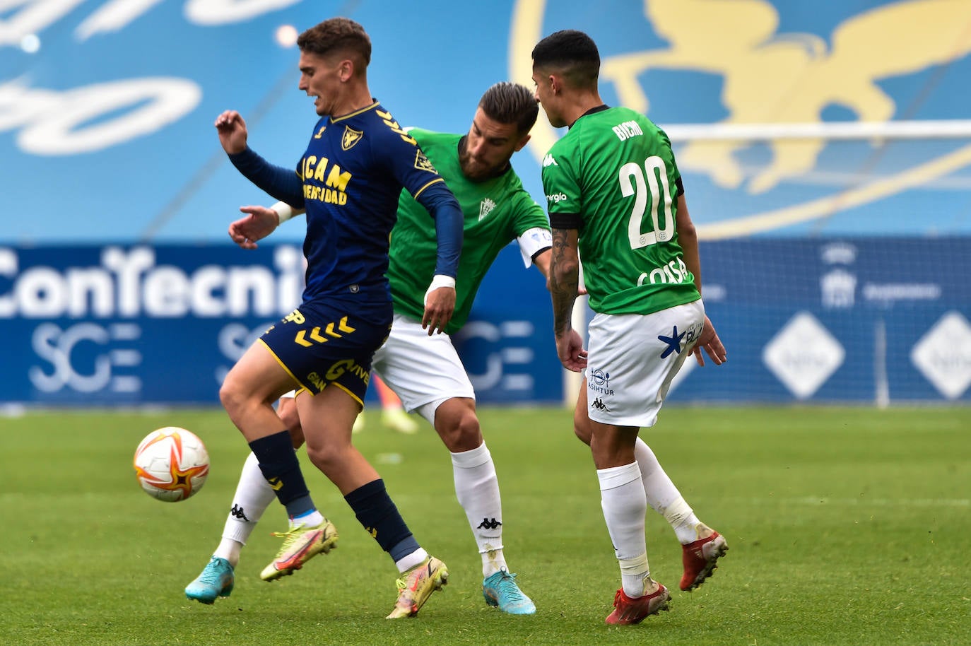 Fotos: La derrota del UCAM contra el San Fernando, en imágenes