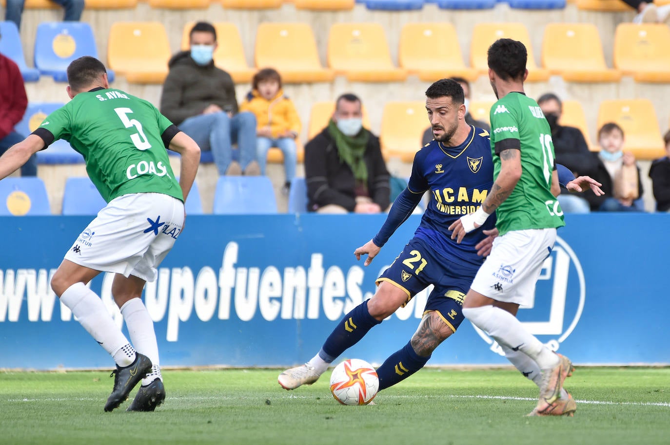 Fotos: La derrota del UCAM contra el San Fernando, en imágenes