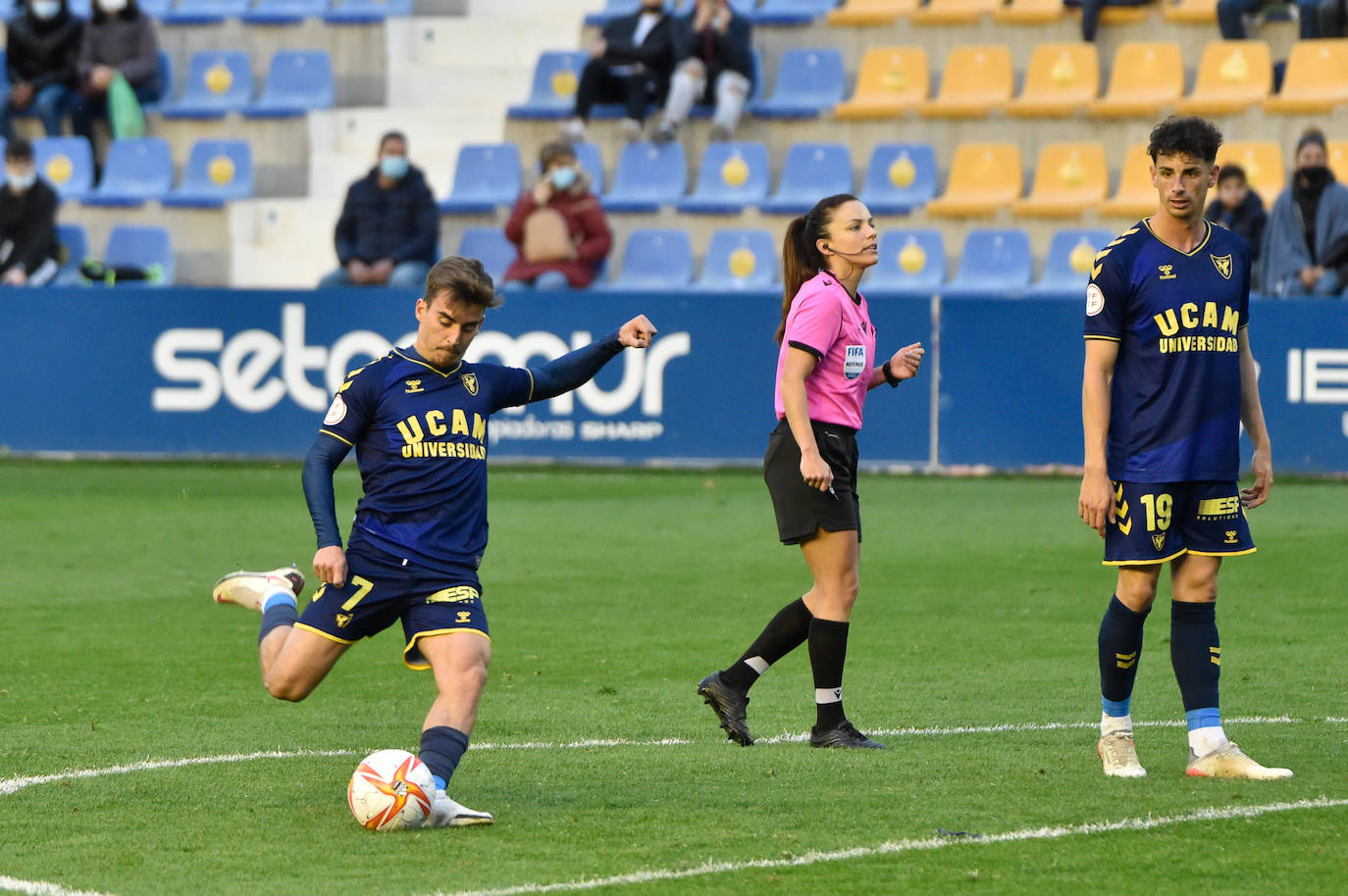 Fotos: La derrota del UCAM contra el San Fernando, en imágenes