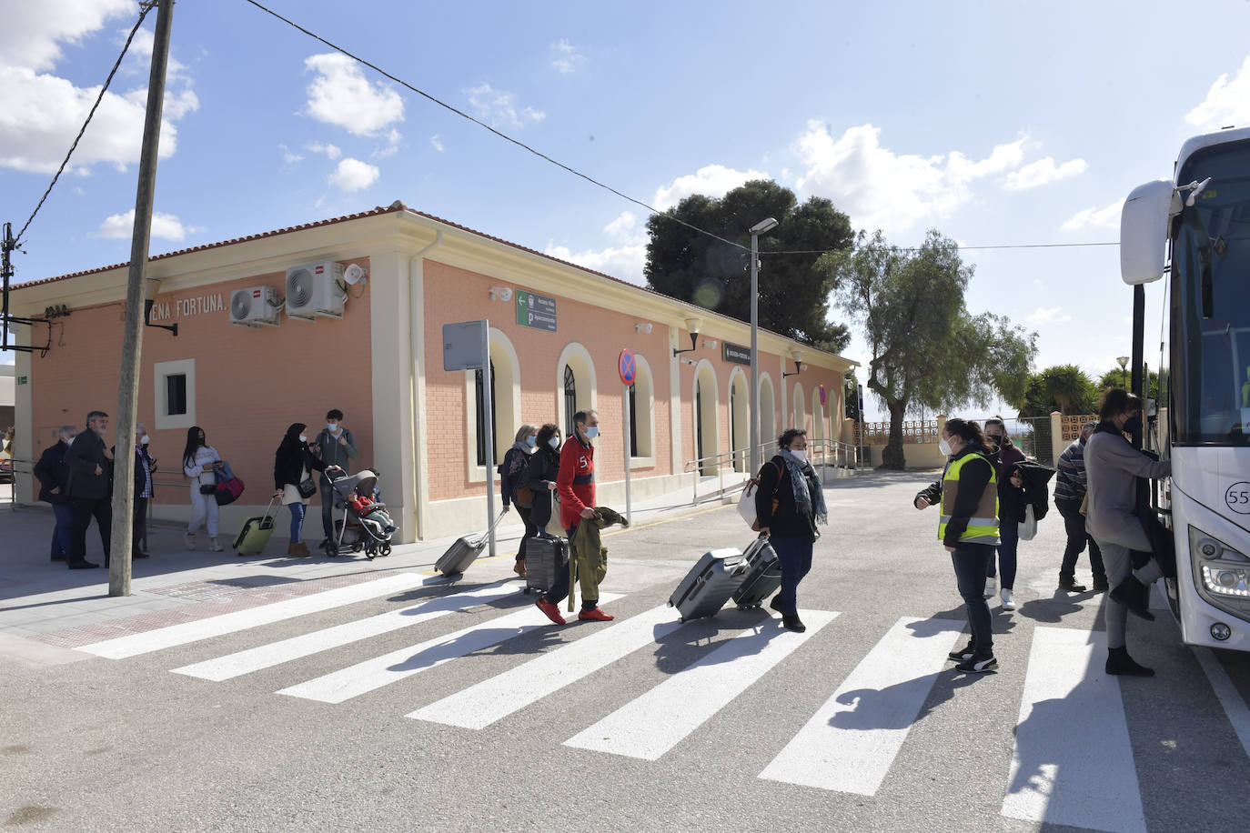 Fotos: Estreno en Archena con trenes casi vacíos