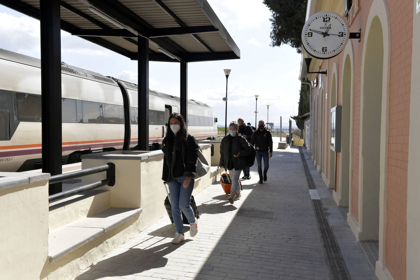 Fotos: Estreno en Archena con trenes casi vacíos
