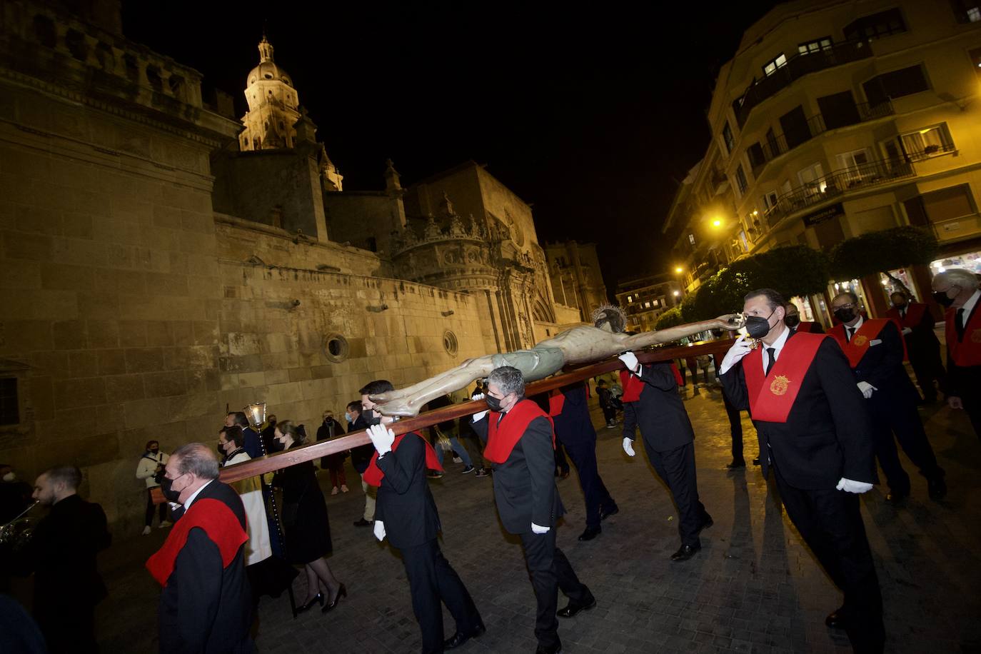 Fotos: Vía crucis de la Salud alrededor de la Catedral