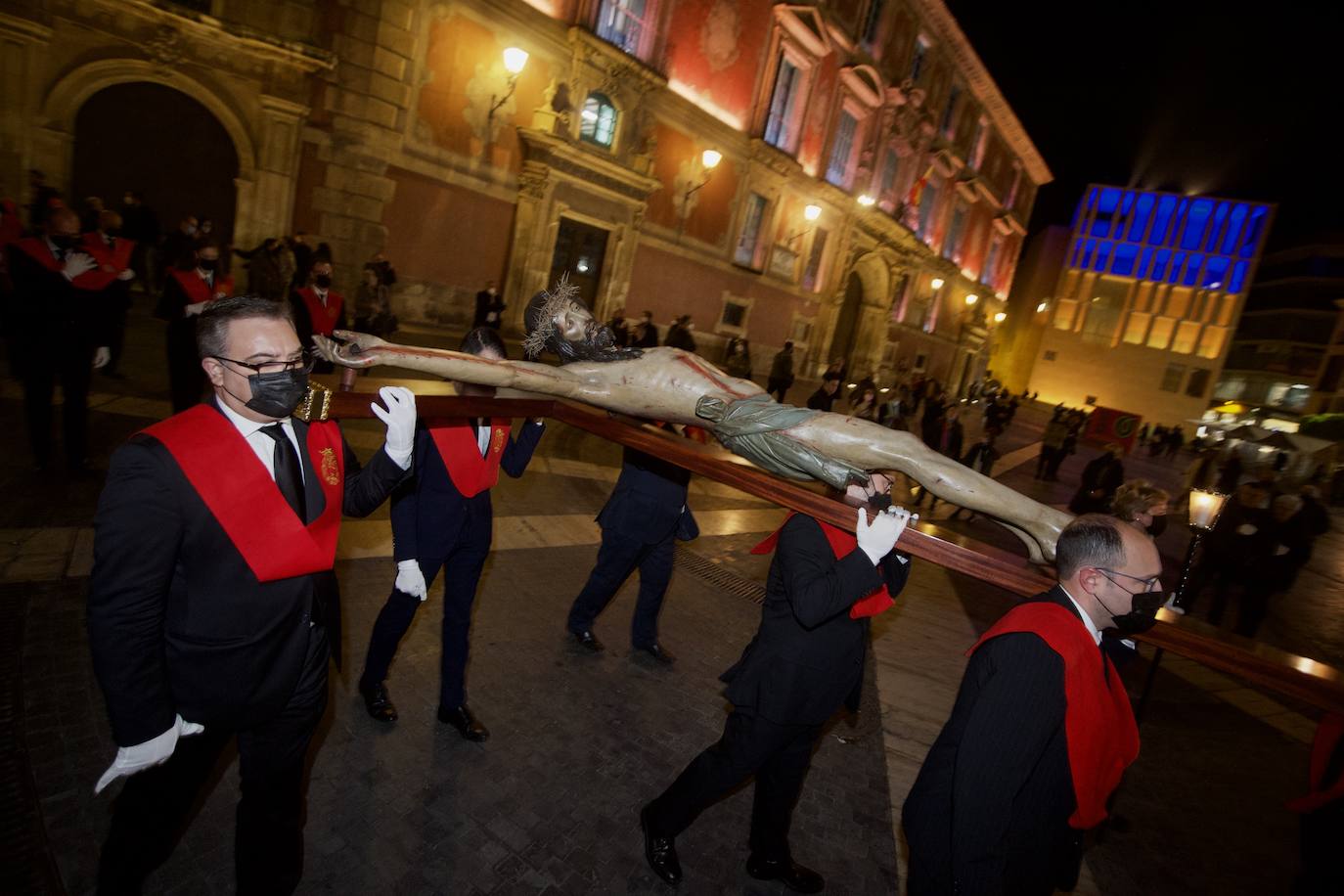 Fotos: Vía crucis de la Salud alrededor de la Catedral