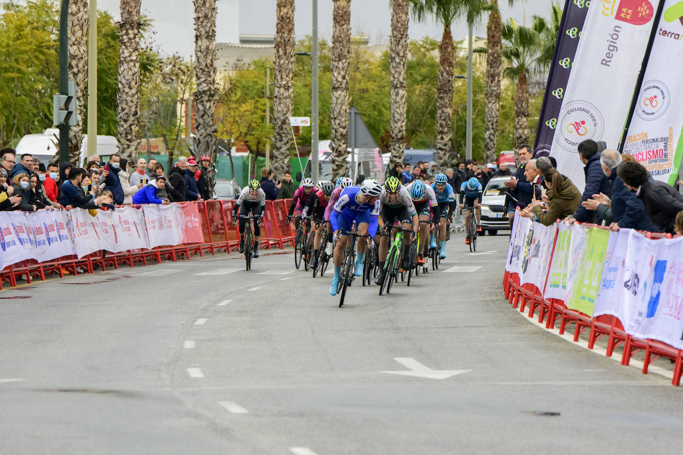 Fotos: Polémica por la presencia de un equipo ruso en el Trofeo Guerrita