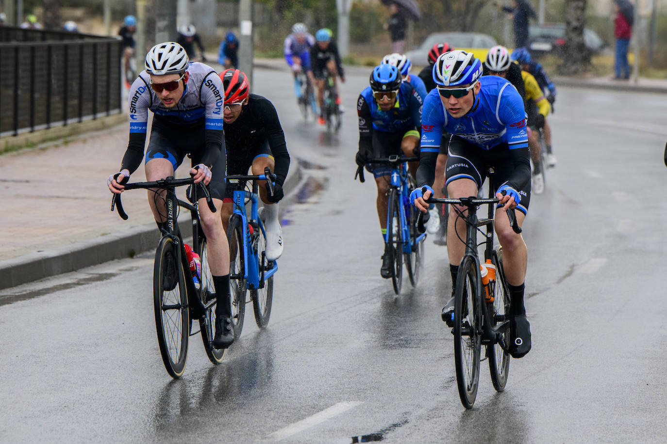 Fotos: Polémica por la presencia de un equipo ruso en el Trofeo Guerrita