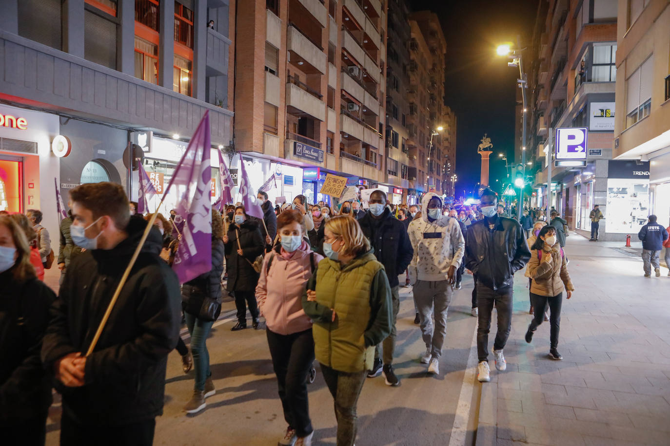 Fotos: La marcha del 8M en Lorca, en imágenes