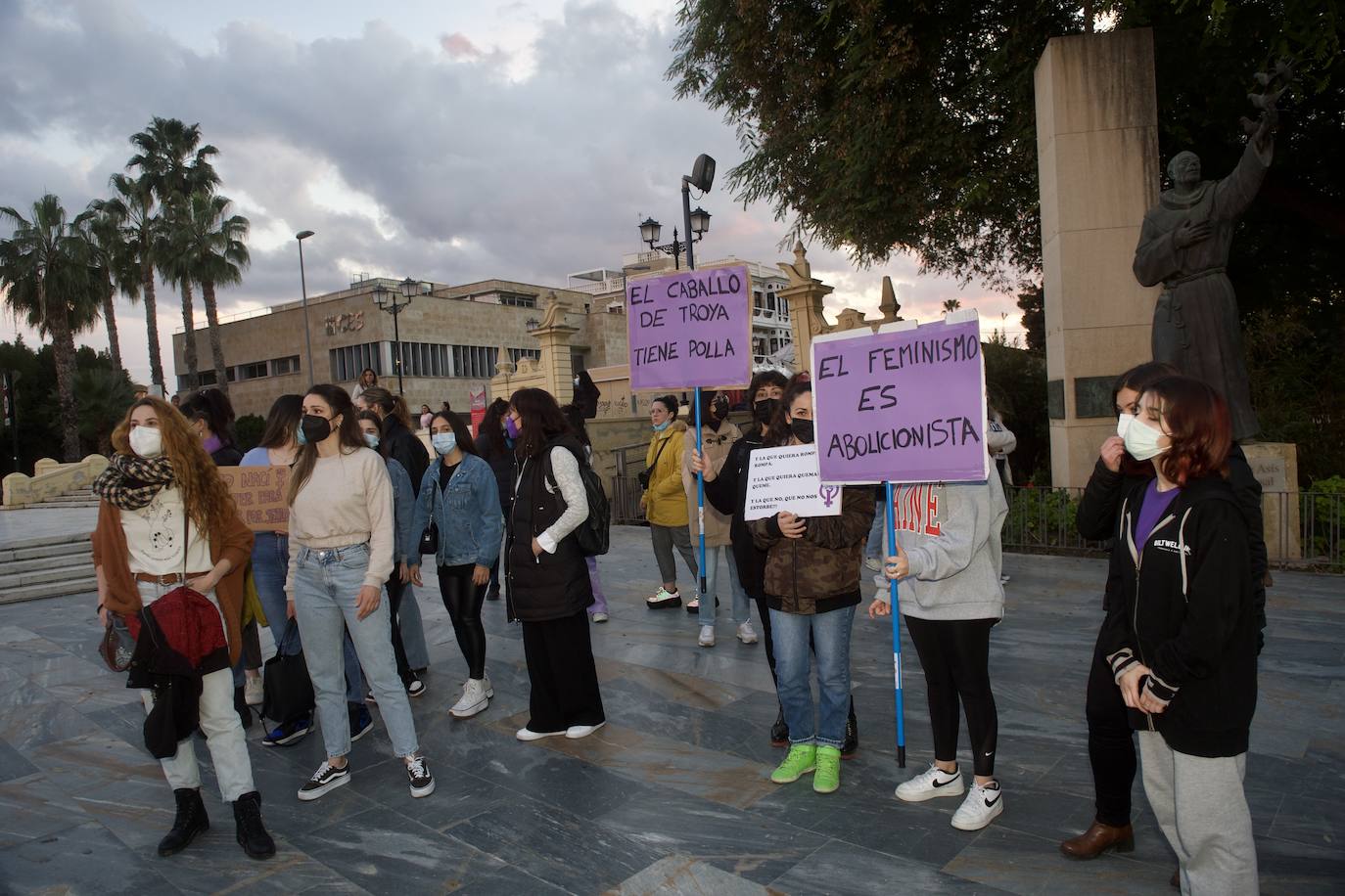 Fotos: Concentración en El Malecón por el Día de la Mujer