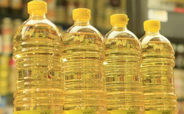 La OCU advierte que la compra compulsiva de aceite de girasol podría provocar una subida de su precio