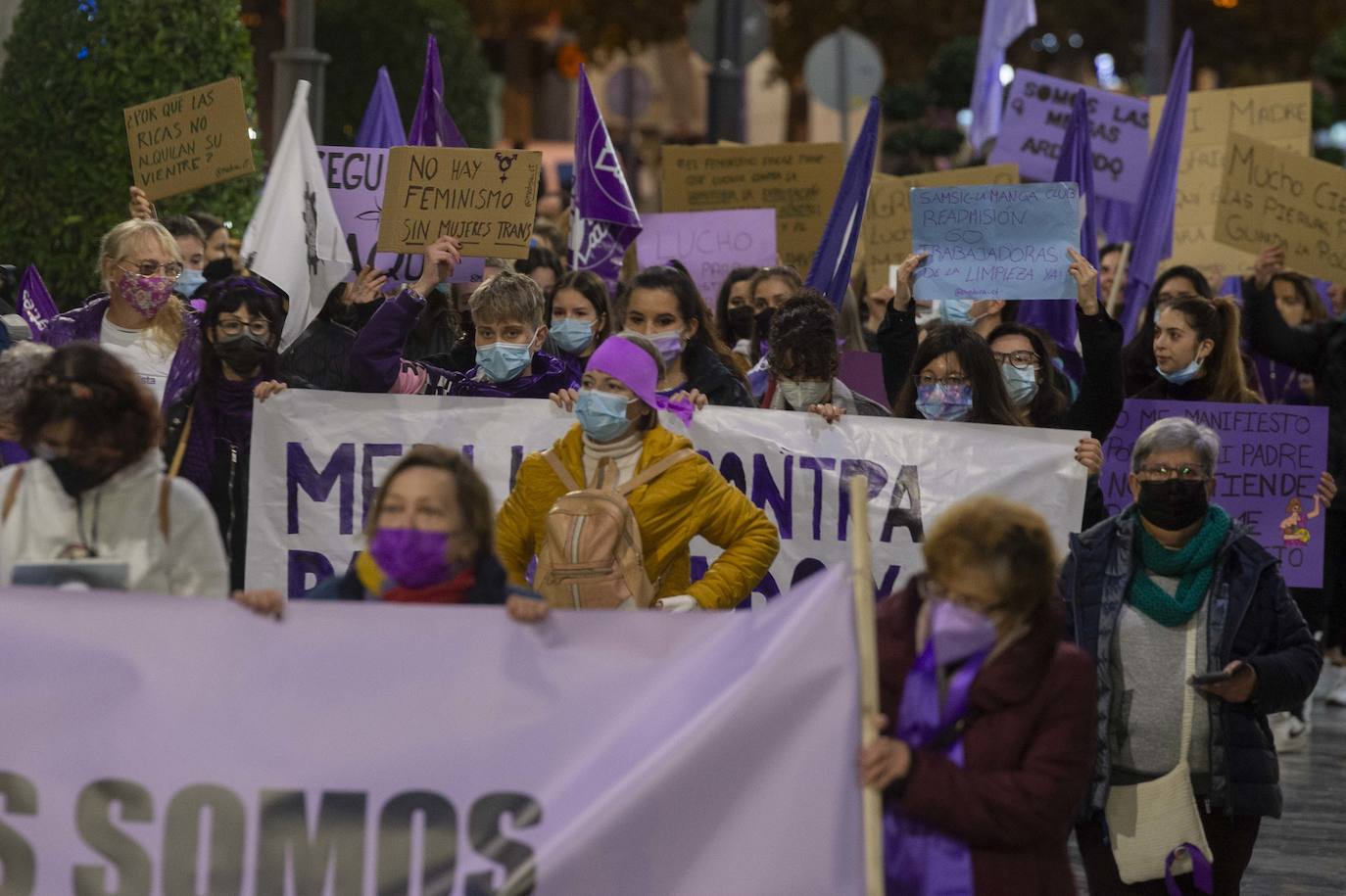 Fotos: Las mujeres se manifiestan en Cartagena