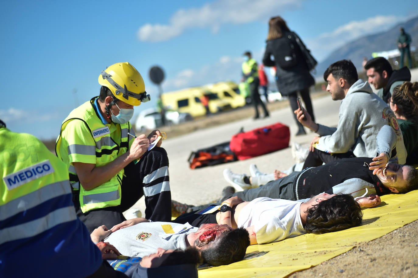 Fotos: Simulacro de accidente aéreo en Corvera para coordinar los servicios implicados en la emergencia