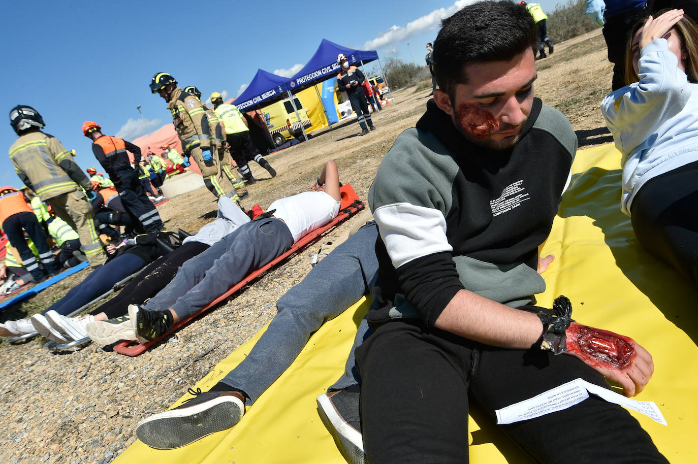 Fotos: Simulacro de accidente aéreo en Corvera para coordinar los servicios implicados en la emergencia