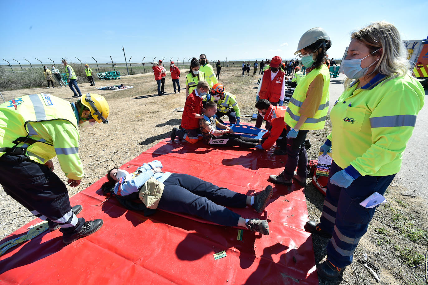 Fotos: Simulacro de accidente aéreo en Corvera para coordinar los servicios implicados en la emergencia