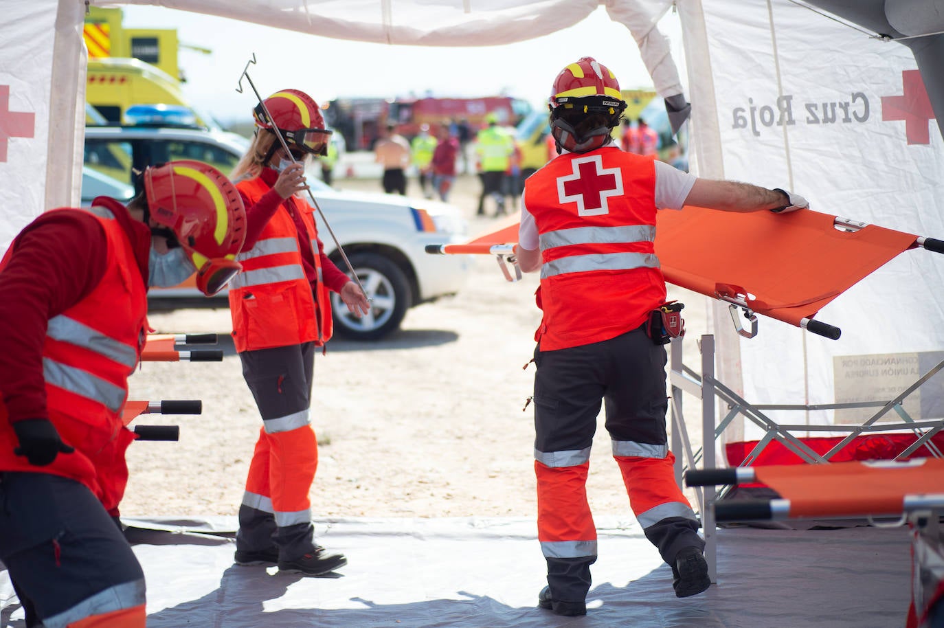 Fotos: Simulacro de accidente aéreo en Corvera para coordinar los servicios implicados en la emergencia