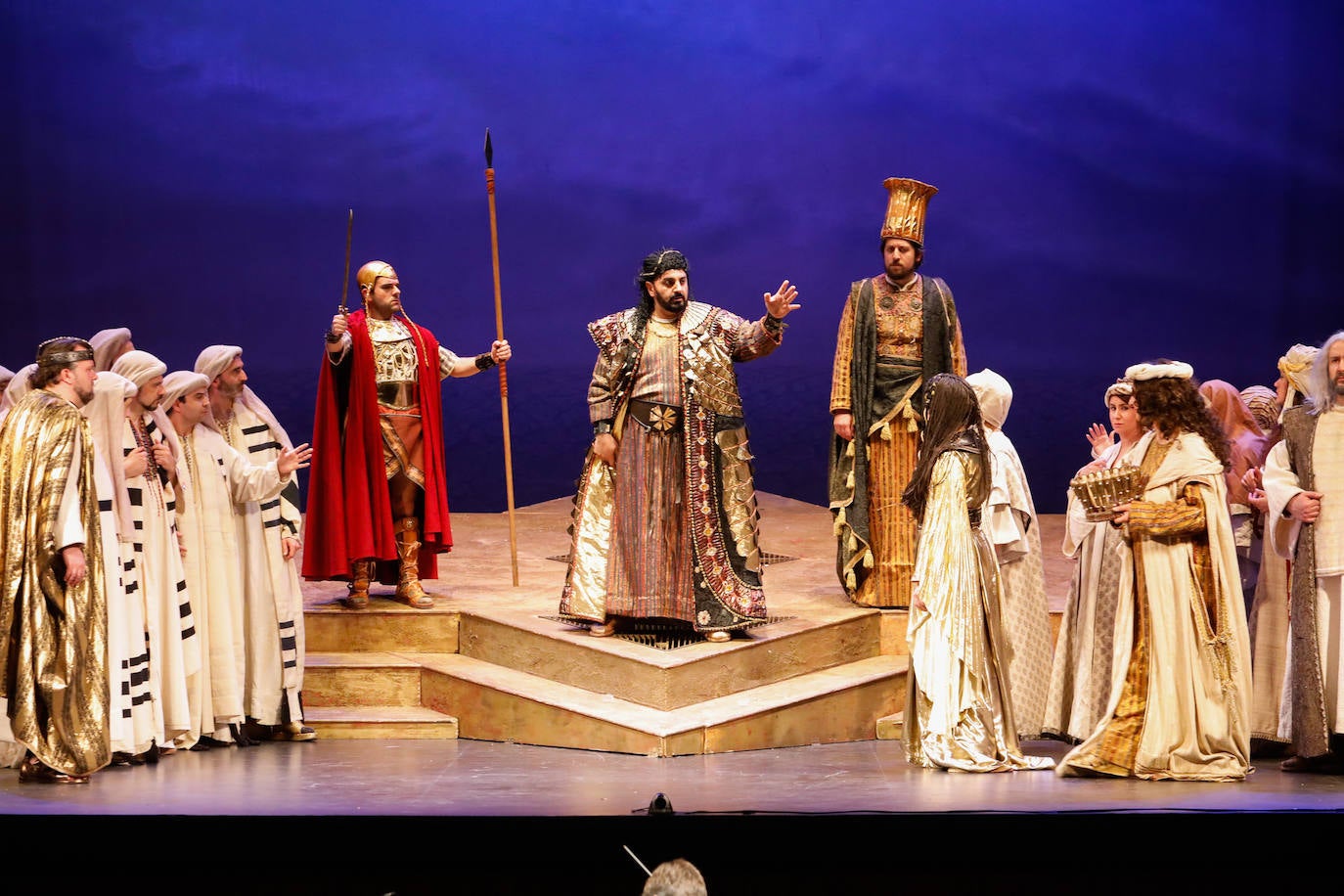 Fotos: Homenaje a Ucrania en el aniversario de &#039;Nabucco&#039; en el teatro Guerra de Lorca