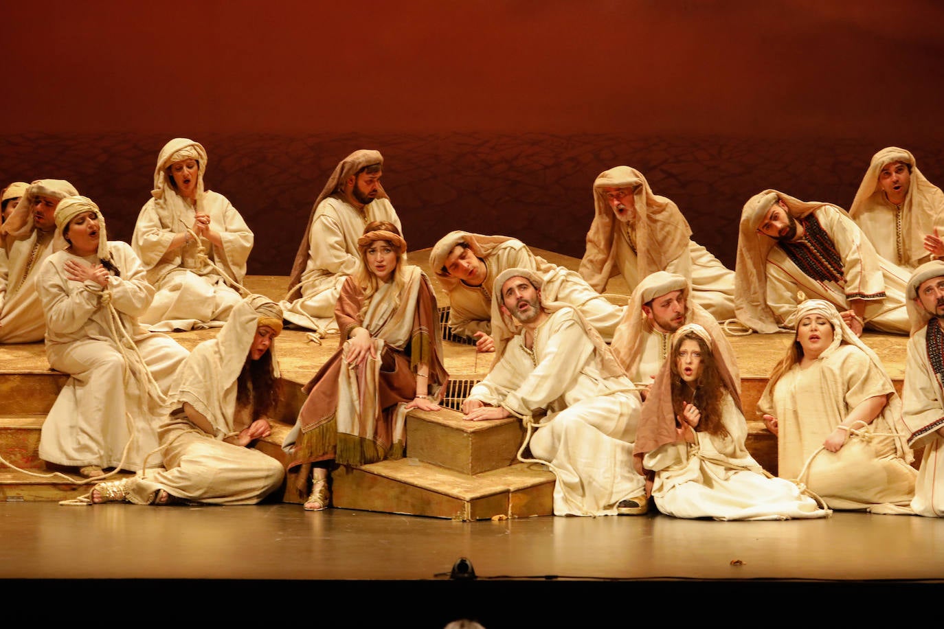 Fotos: Homenaje a Ucrania en el aniversario de &#039;Nabucco&#039; en el teatro Guerra de Lorca