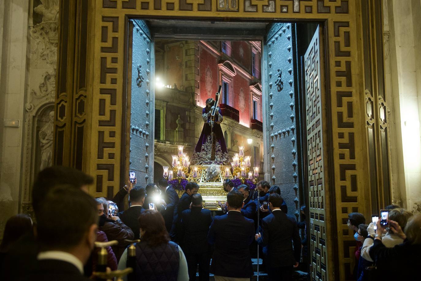 Fotos: Una procesión para la historia de Murcia el día en que la Morenica no pudo bajar del santuario