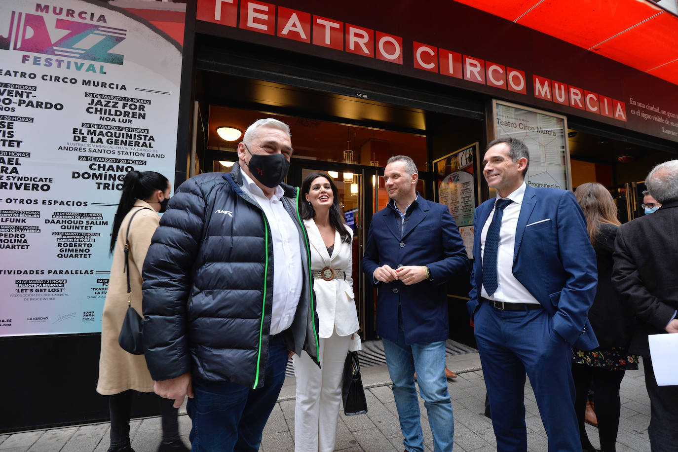 Fotos: Las imágenes del acto de Feijóo en el Teatro Circo de Murcia