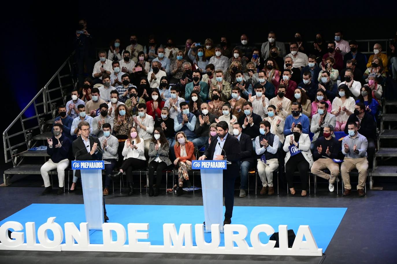 Fotos: Las imágenes del acto de Feijóo en el Teatro Circo de Murcia