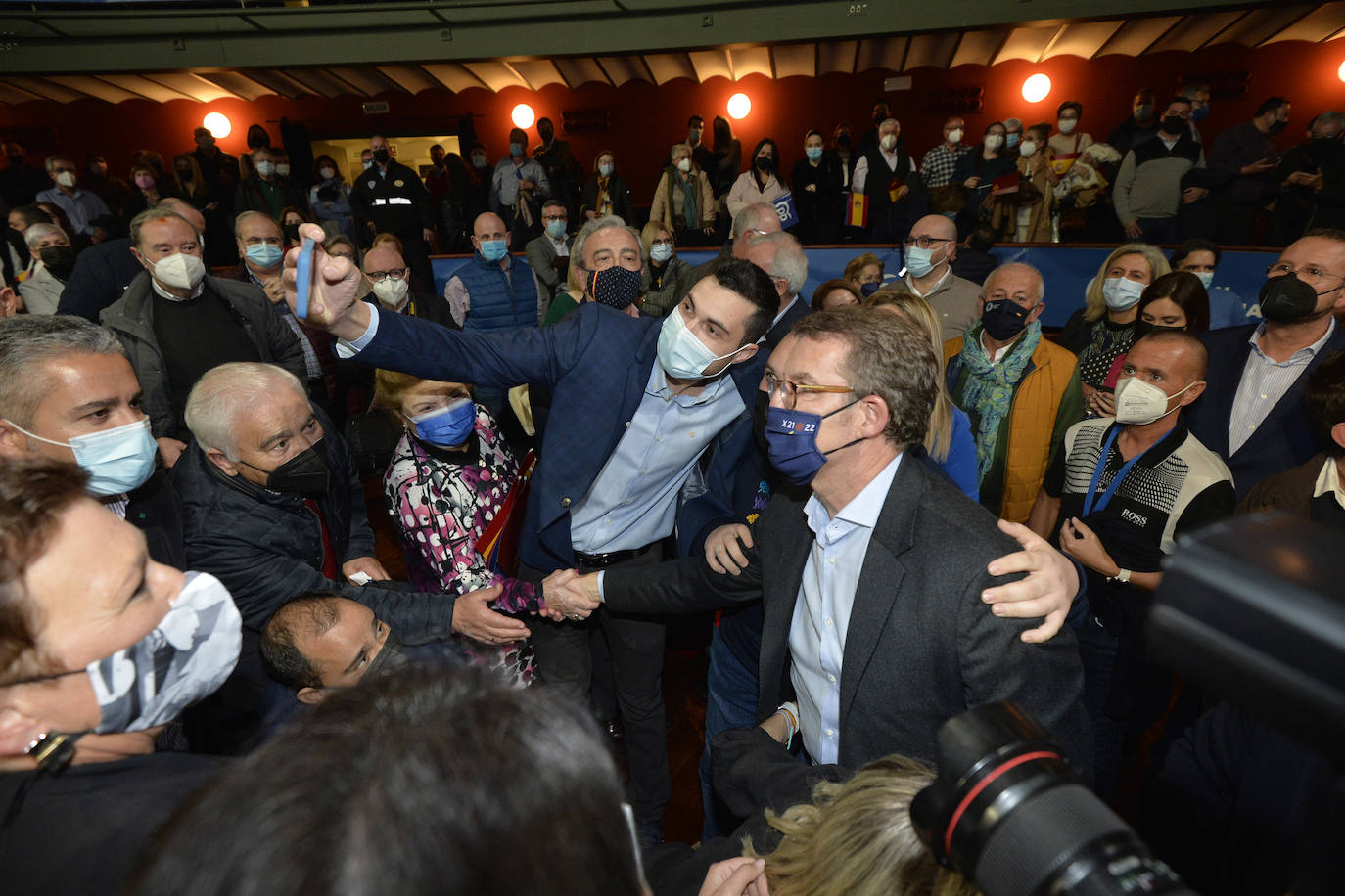 Fotos: Las imágenes del acto de Feijóo en el Teatro Circo de Murcia