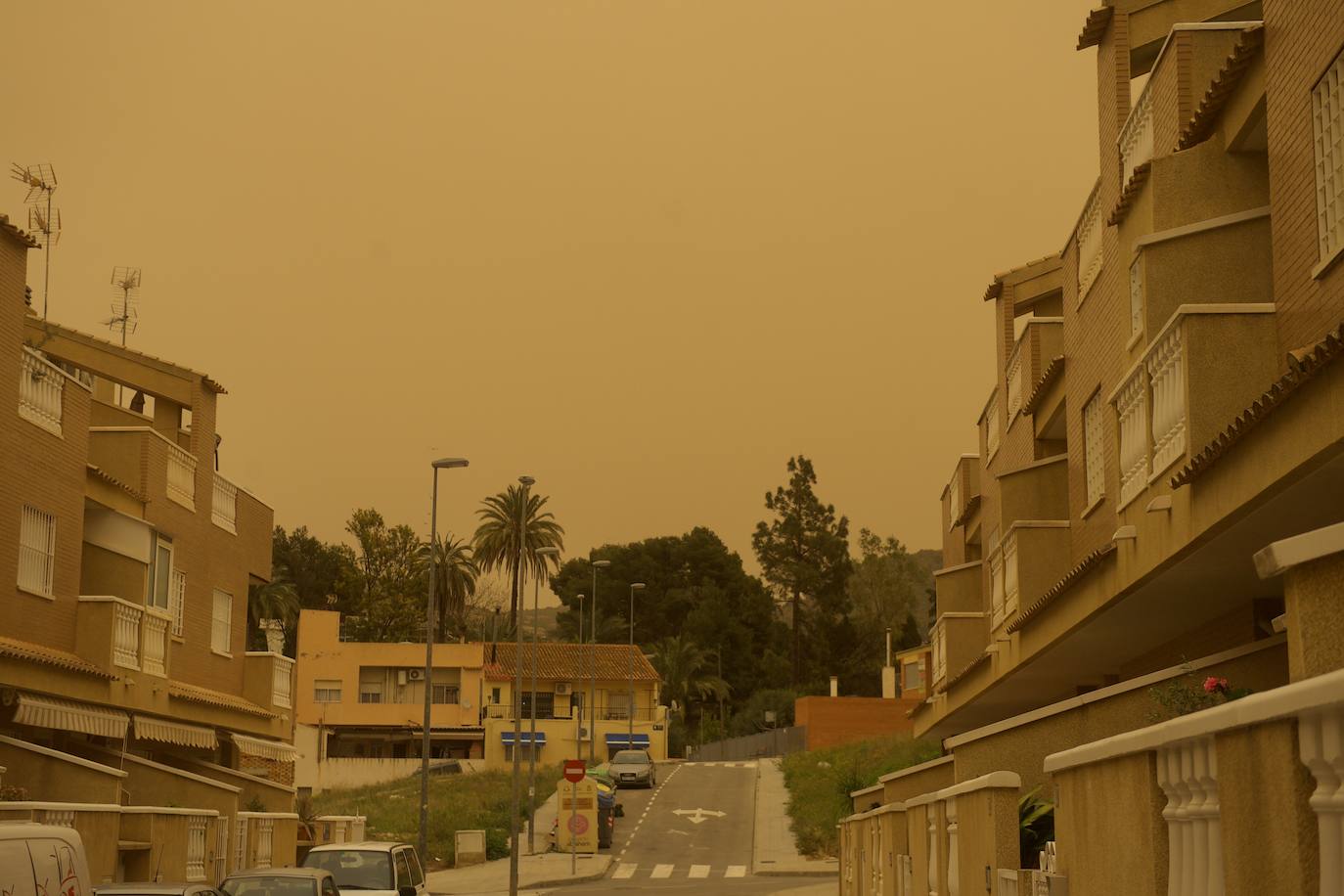 Fotos: La calima, el fenómeno meteorológico que tiñe de naranja los cielos de la Región de Murcia