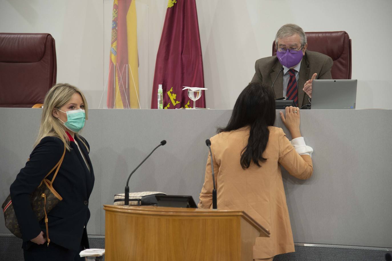Fotos: Miras respalda en la Asamblea que el Mar Menor tenga personalidad jurídica