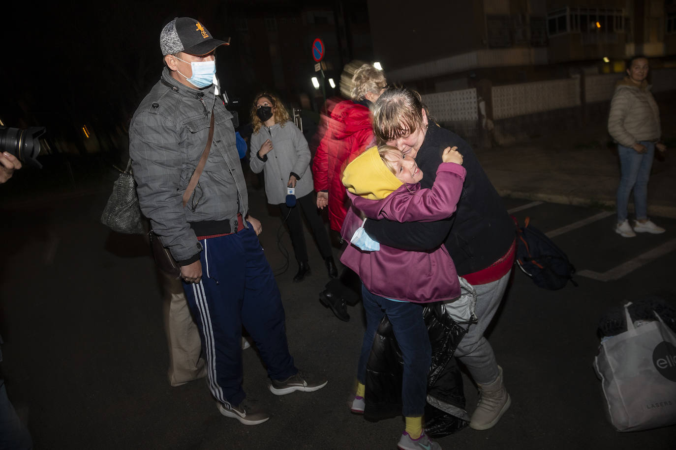 Fotos: Cartagena recibe a 24 refugiados ucranianos y un grupo de empresarios traerá en ocho días a otros 52